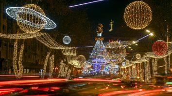 Luminițele de Crăciun, doar o amintire anul acesta. În ce orașe se va păstra tradiția