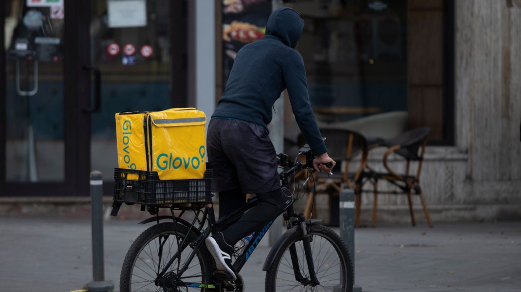 mâncare-glovo