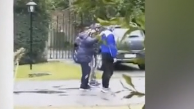 VIDEO. Ultimele imagini cu Maradona înainte să moară. Cum a făcut un mic fan fericit, în ciuda stării de sănătate