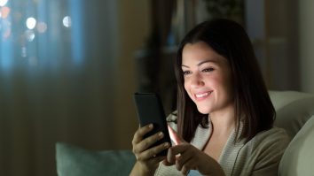 STUDIU. Mesajele din telefonul tău ar putea depista dacă suferi de stres post-traumatic