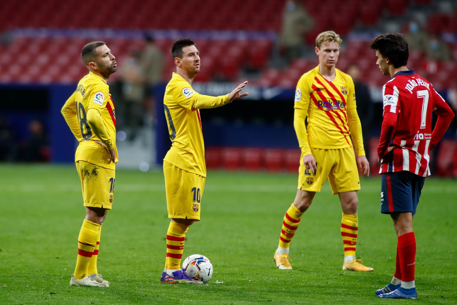 FC Barcelona a scăpat de problemele falimentului. Mai mulţi jucători au acceptat scăderea salarială