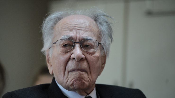 Mesajul lui Mihai Șora, după incendiul de la Piatra Neamț: „Cel care se ascunde în spatele unei vinovății paușale nu vrea decât să-și salveze funcția“