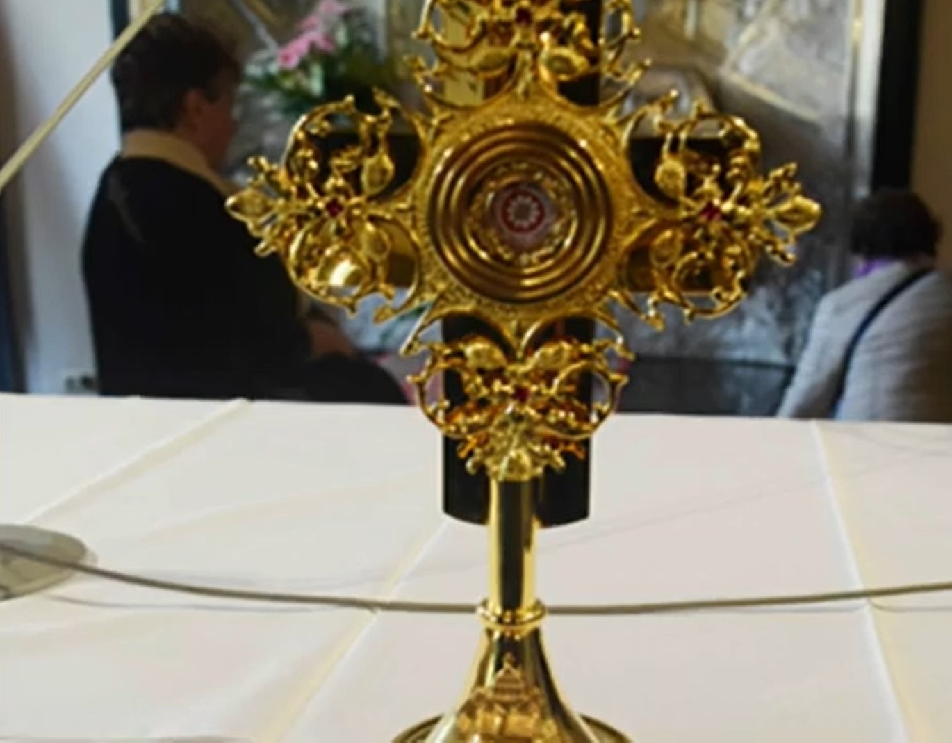 Presupusul hoţ al moaştelor Papei Ioan Paul al II-lea a fost prins