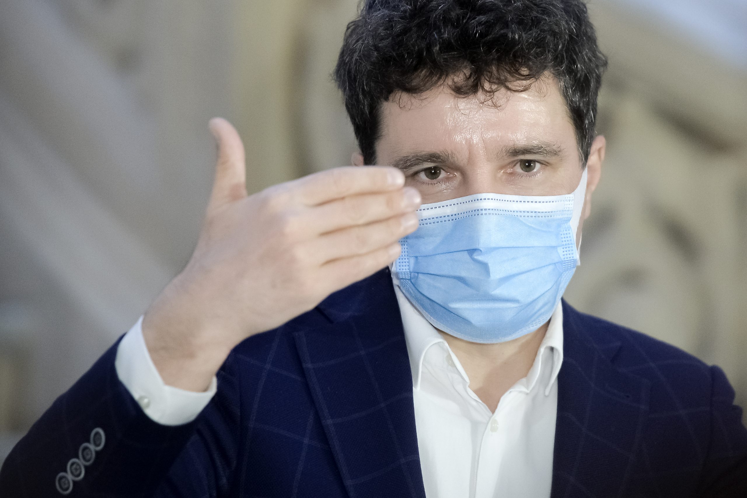 Locuitorii din București nu au căldură și apă caldă, în schimb au clubul CSM finanțat cu 50 de milioane de lei pe an