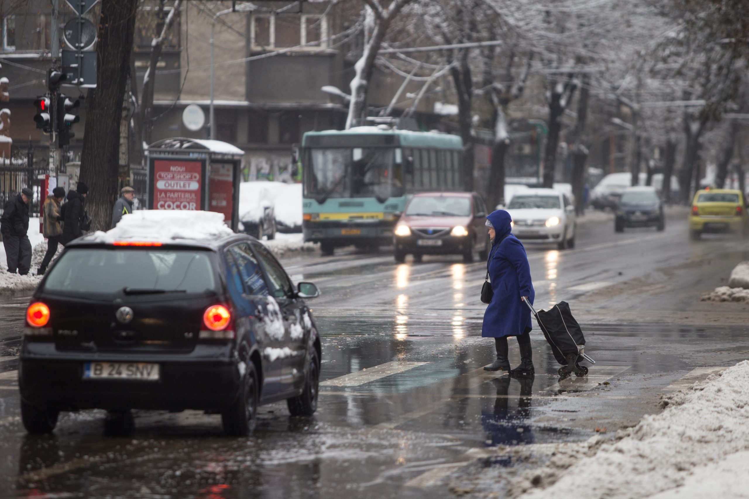 Cod galben de ninsori în București până la ora 20:00. La cât va ajunge stratul de zăpadă