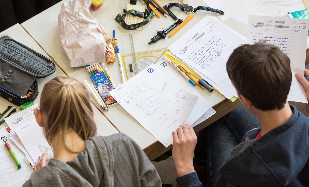 Olimpiada de pandemie. Peste 6.700 de elevi s-au înscris la olimpiada de matematică ce se desfășoară online