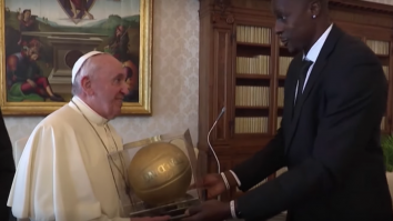 Papa Francisc a chemat cinci jucători din NBA la Vatican. Motivul din spatele invitației