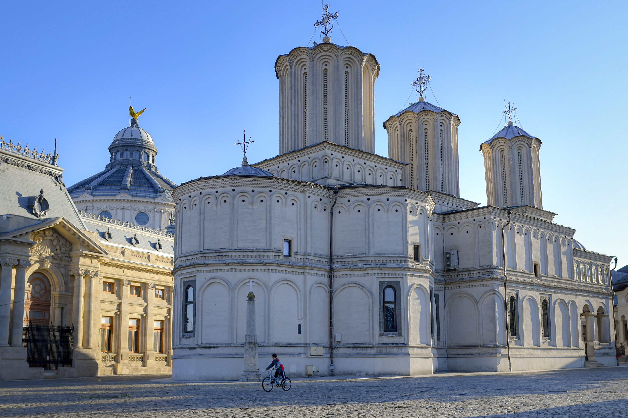 Continuă scandalul pelerinajului de la Constanţa. BOR cere Guvernului să se implice