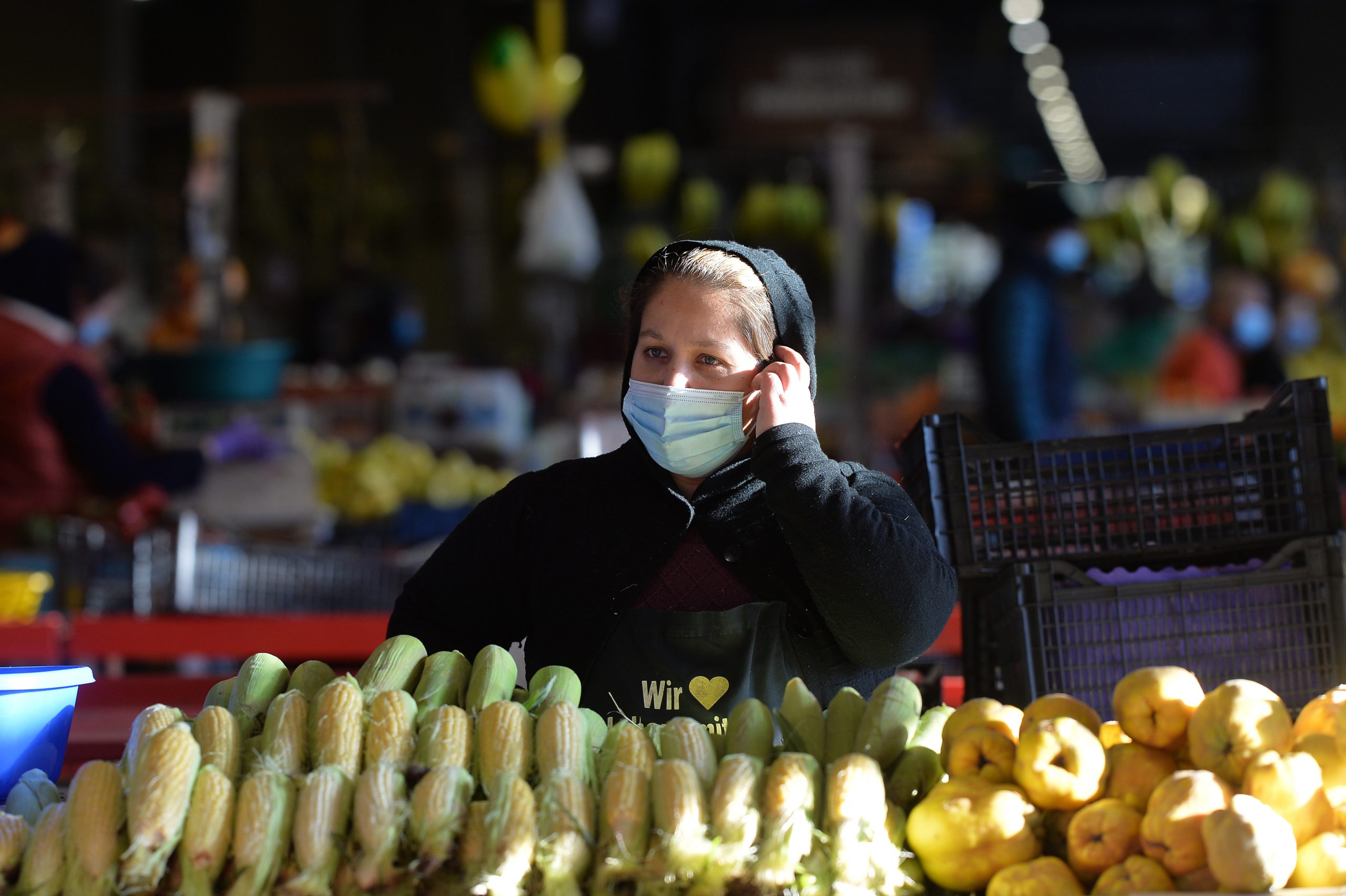 Decizie luată ca la piață. Premierul nu poate aproba banii pentru piețe, deoarece nu știe câți sunt cei afectați