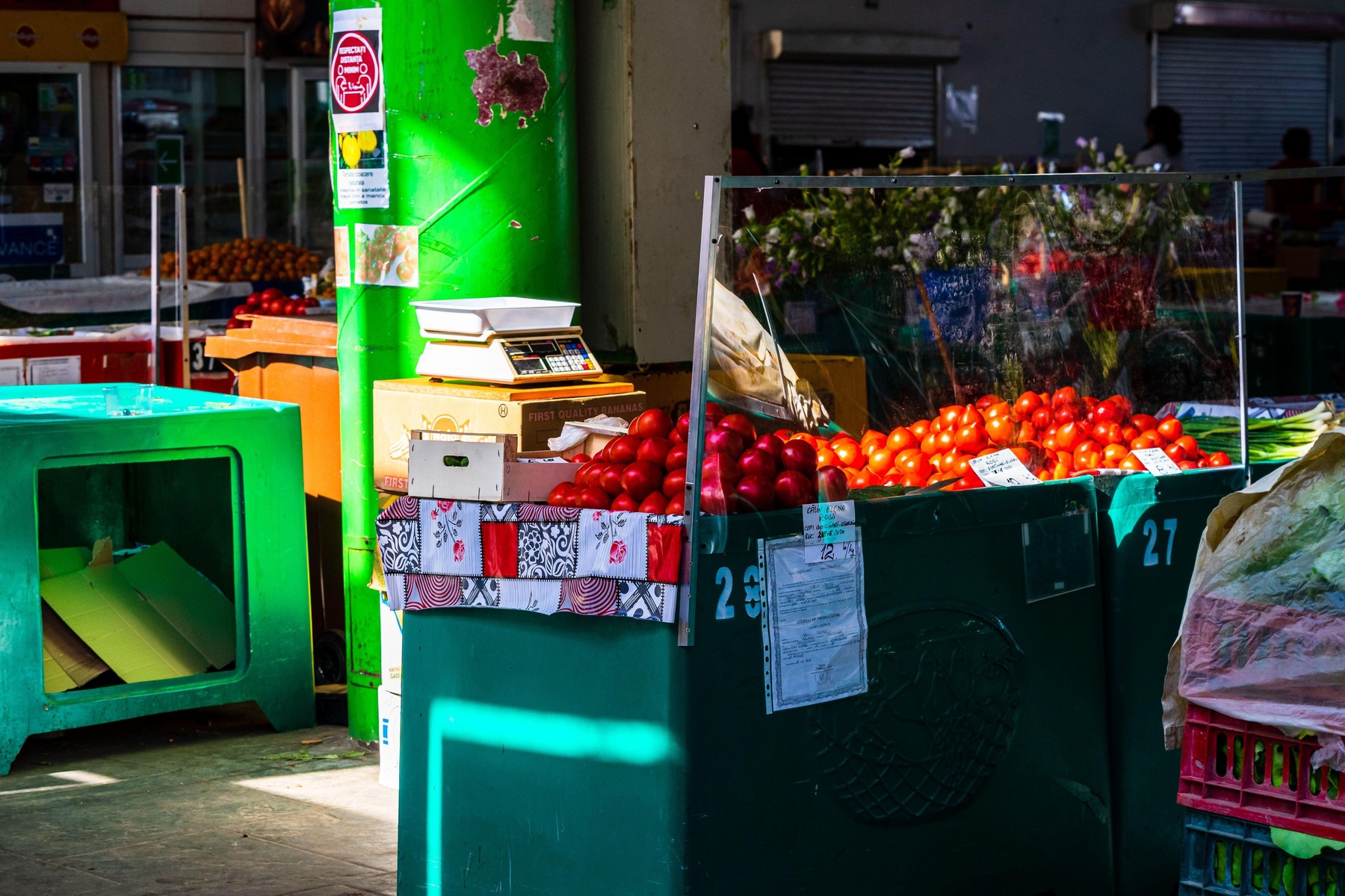 Fructele și legumele au devenit un lux în pandemie. Vânzările la alimente au crescut cu aproape 18% față de anul trecut