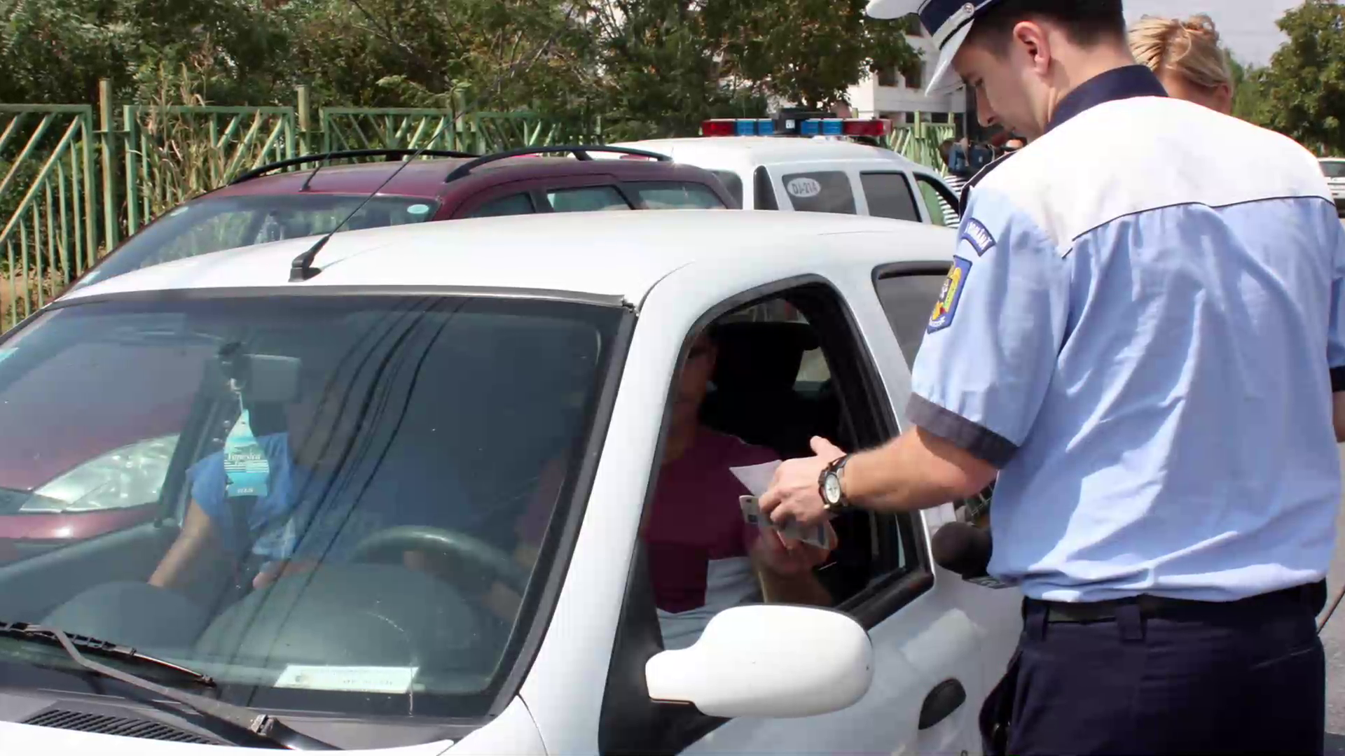 Polițiștii de la Suceava care cereau șpagă pentru permise se pot întoarce la muncă. Trei dintre ei sunt la birou de o lună