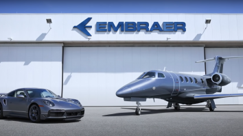 Cumperi avion, primeşti Porsche. Cum poți beneficia de „promoție”