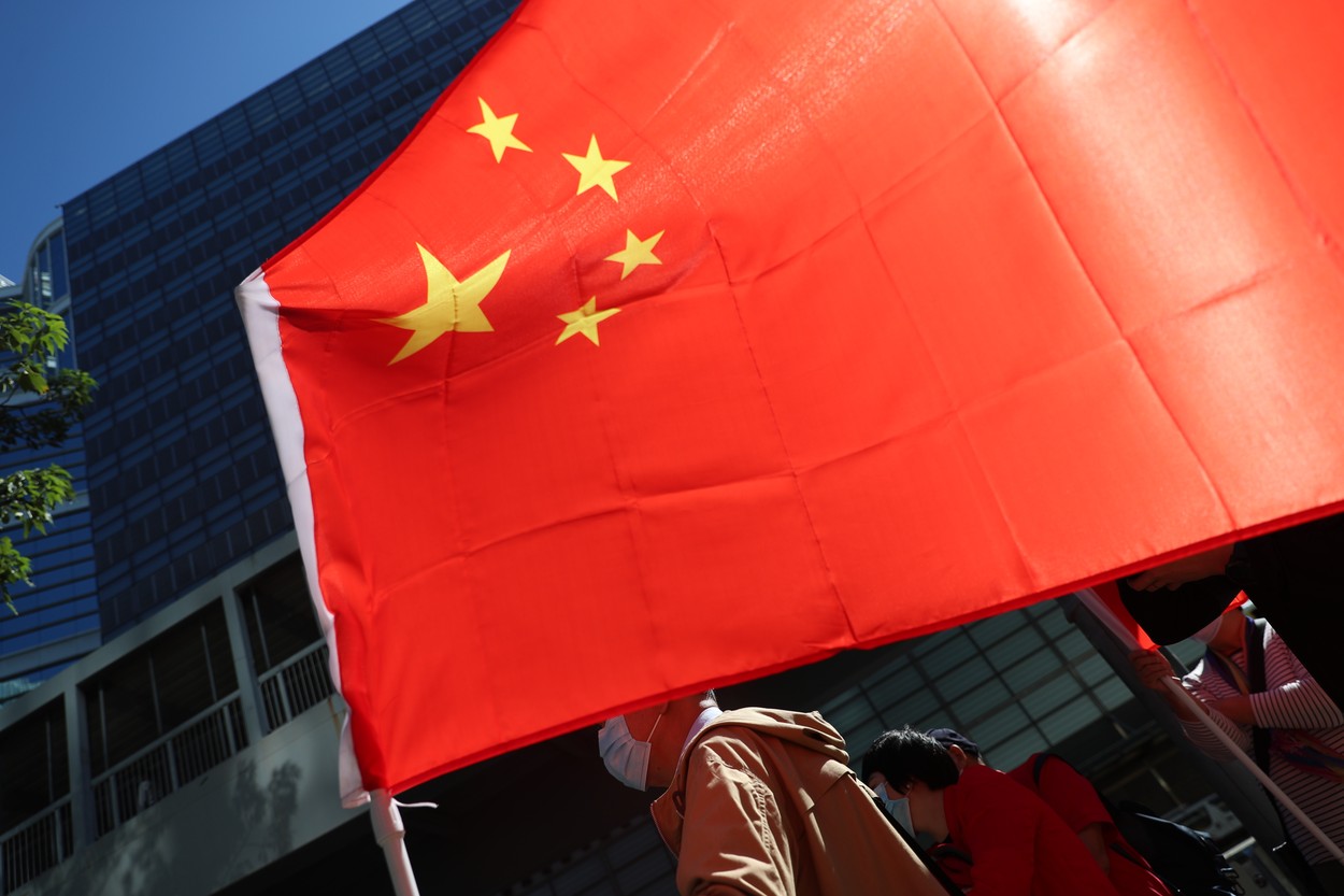 Solidaritate în fața tiraniei. Toți cei 19 membrii pro-democrație ai legislativului din Hong Kong și-au dat demisia în bloc