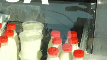 Producătorii agricoli, ruinați: „Dacă se închid pieţele, va trebui să aruncăm laptele”