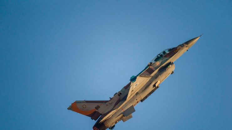 Mai multe avioane de vânătoare, mobilizate în Israel pentru interceptarea unei drone lansate din Fâşia Gaza