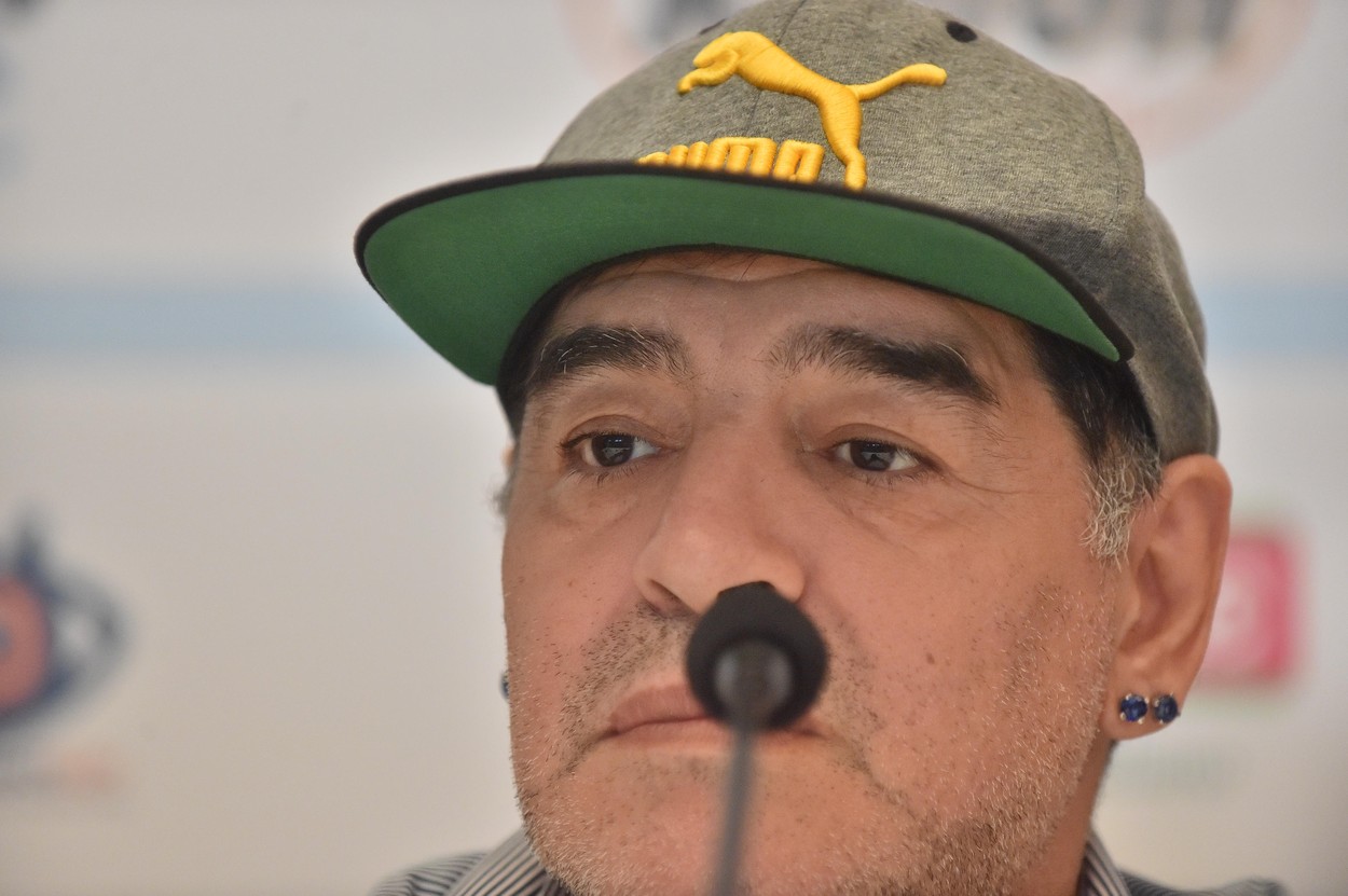 Diego Maradona, operat de urgență pe creier: „Arată foarte trist, n-are poftă de mâncare”