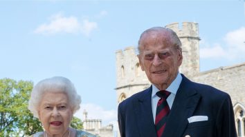 Prințul Philip s-a întors lângă Regina Elisabeta la castelul Windsor pentru al doilea lockdown