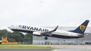 Pasagerii Ryanair nu-și vor primii banii înapoi. Singura opțiune disponibilă oferită de compania aeriană
