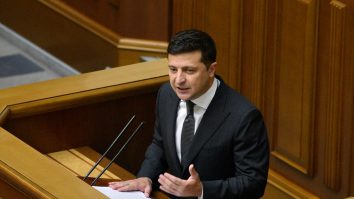 Volodimir Zelenski se va adresa luni seara parlamentarilor români