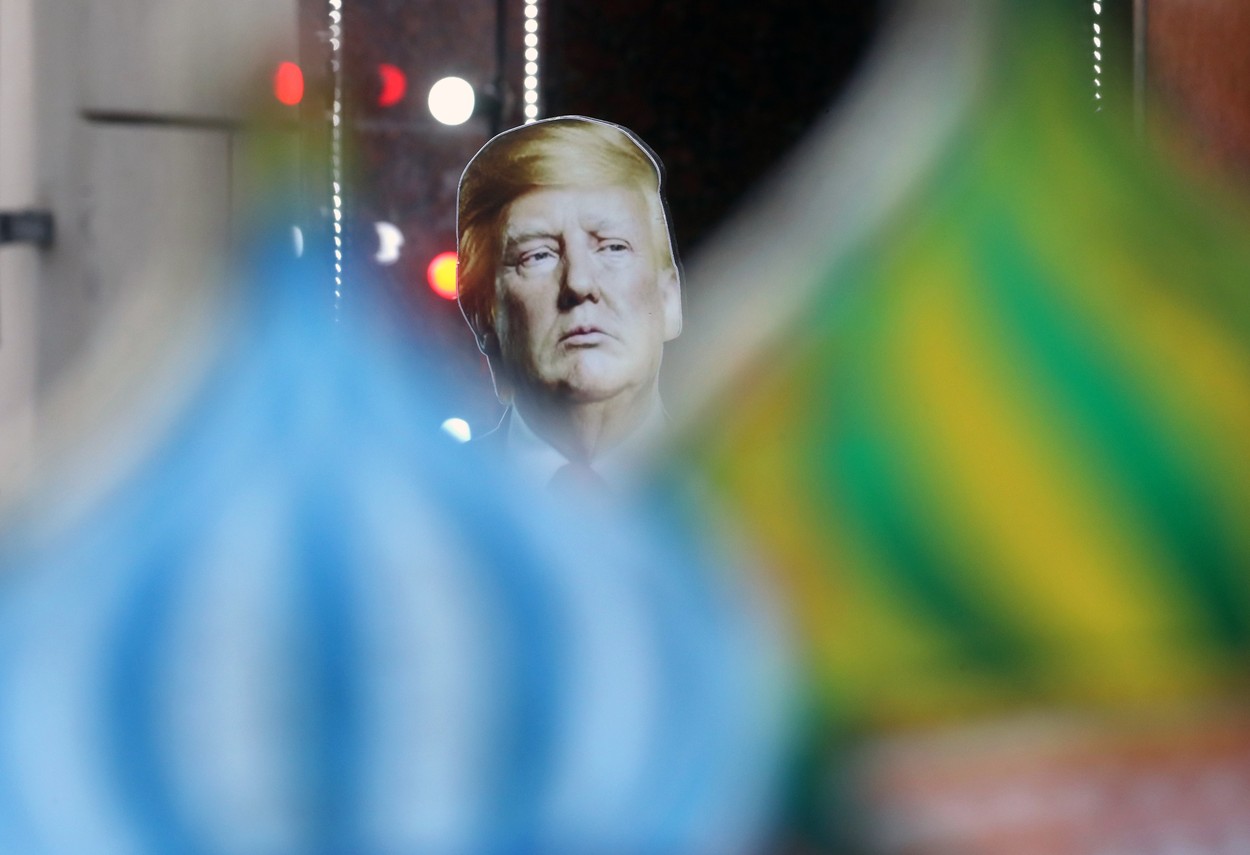 Rușii „pândesc” alegerile din SUA: „America, mai divizată ca niciodată. E ca în Rusia în urmă cu 400 de ani”