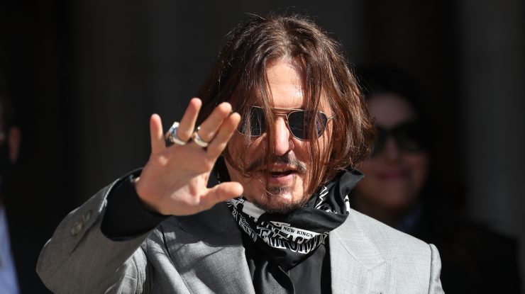 Johnny Depp a pierdut procesul împotriva tabloidului The Sun, care l-a acuzat că și-a bătut soția
