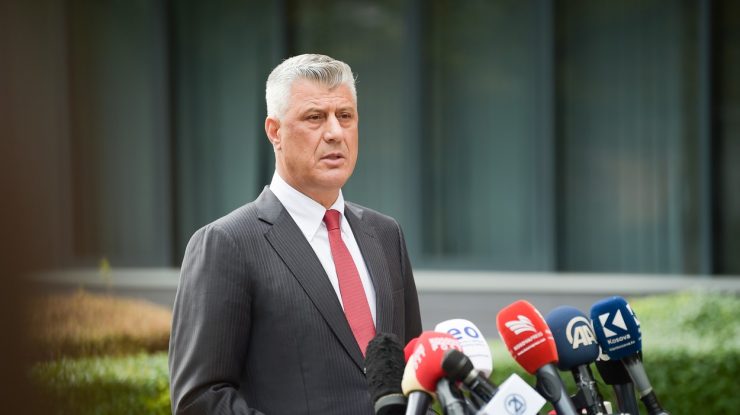 Președintele Kosovo, Hashim Thaci, acuzat oficial de crime de război, și-a dat demisia