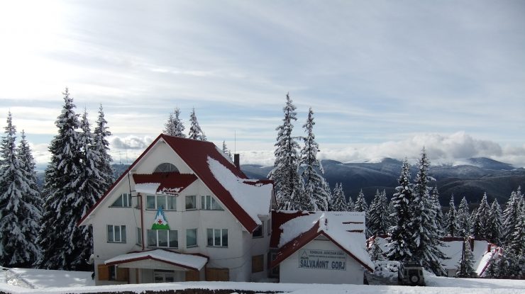 Românii s-au retras la munte în prima zi din minivacanța de 1 Decembrie. Care sunt stațiunile preferate