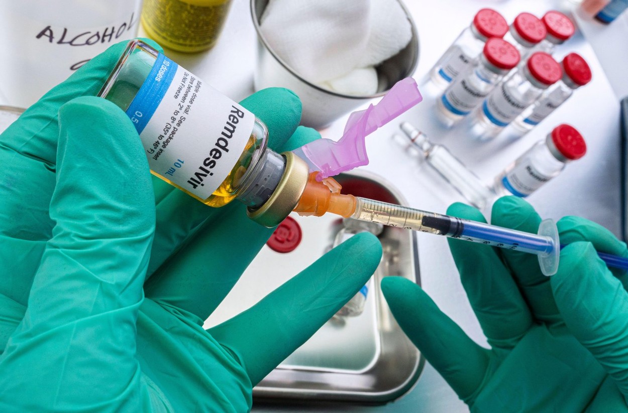 Trei medicamente anti-Covid ar putea fi autorizate până în octombrie. Anunțul Comisiei Europene