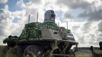 Soldații roboți ar putea constitui un sfert din armata britanică în următorul deceniu