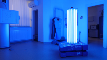 Roboți contra COVID. Comisia Europeană a anunțat că va cumpăra 200 de roboți care vor dezinfecta camerele pacienților