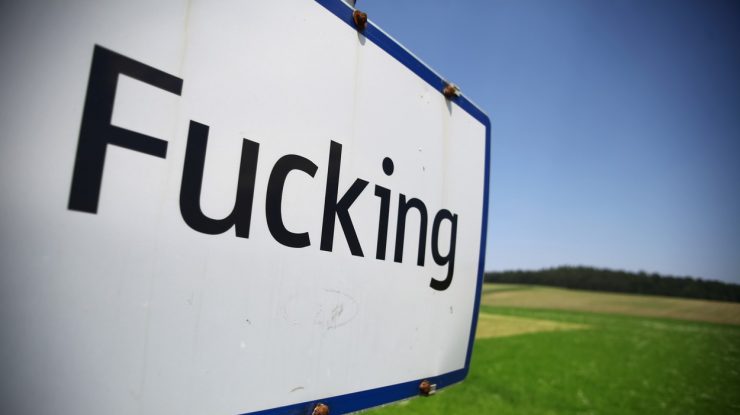 Satul austriac „Fucking” a decis să-și schimbe numele. Cum se va numi