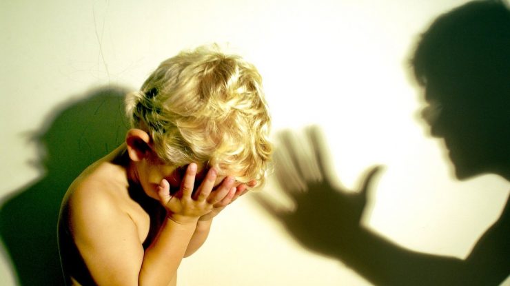 Scoția devine prima țară a Regatului Unit care interzice lovirea copiilor