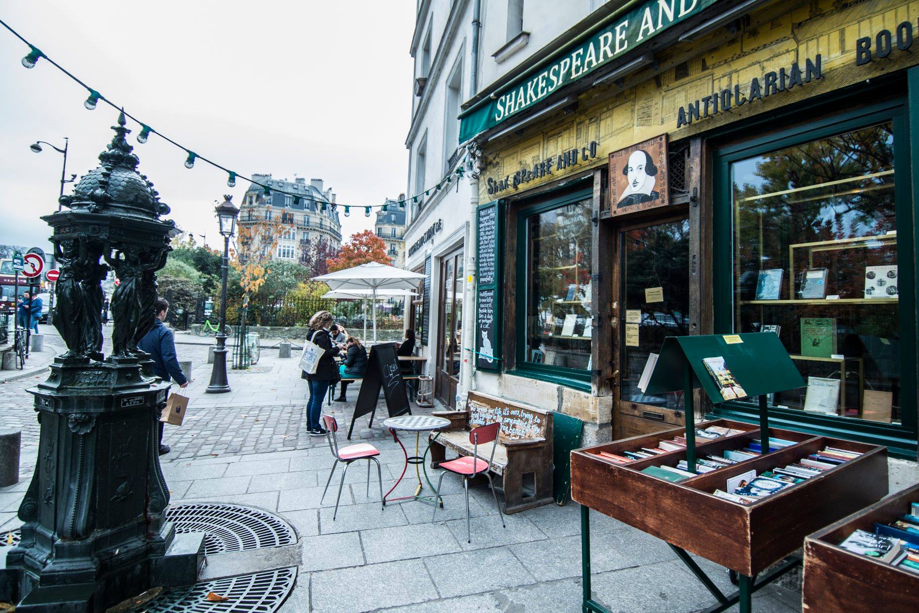 Celebra librărie pariziană Shakespeare & Company, în pragul falimentului. Vânzările au scăzut cu 80%