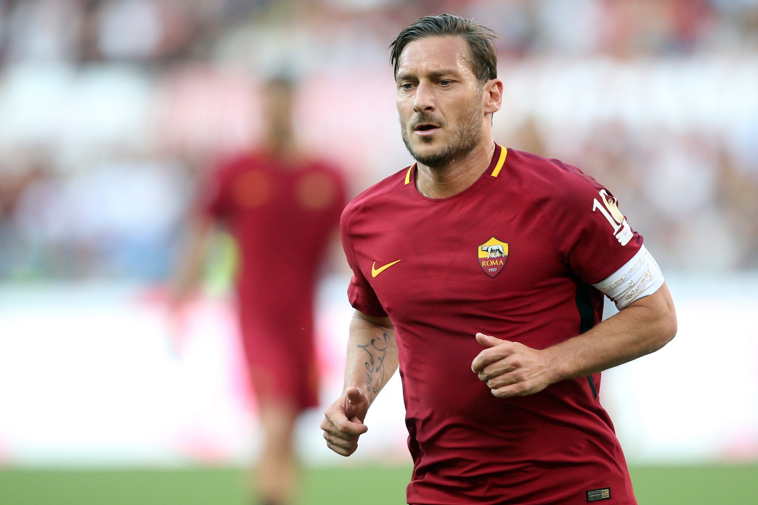 Francesco Totti, legenda lui AS Roma, a fost testat pozitiv pentru coronavirus. Tătăl său a decedat din cauza COVID-19