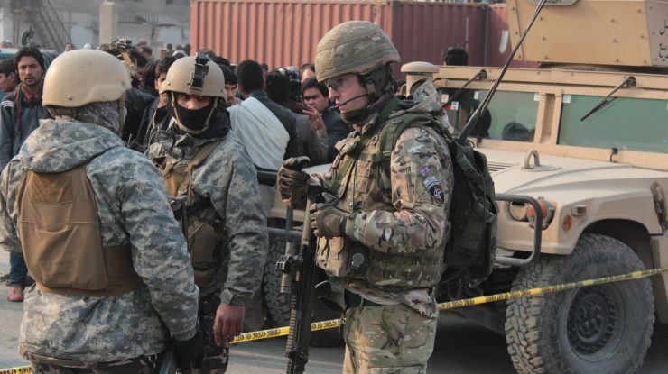 Trupele britanice, franceze și germane traversează liniile talibane pentru a-și salva cetățenii din Kabul