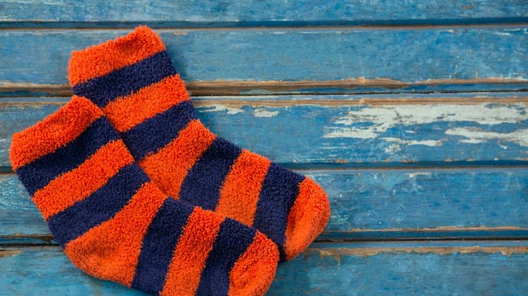 În Craiova, roboții de ultimă generație produc șosete. Cum a reușit o fabrică să facă profituri uriașe