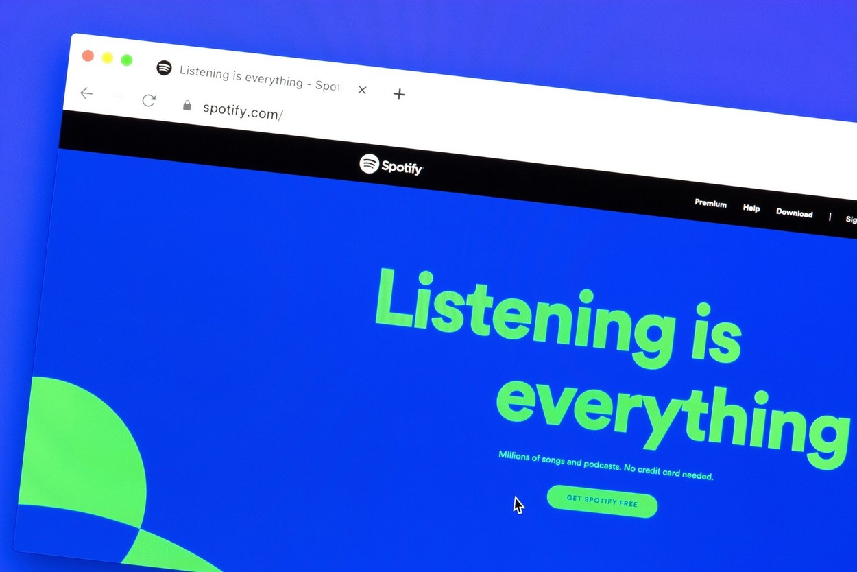 Cei mai proști hackeri. Cum au fost prinși infractorii cibernetici care au reușit un atac asupra Spotify