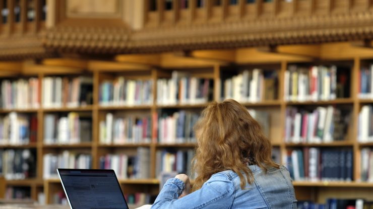 România, țara contrastelor, între analfabeți și genii pe care Oxfordul abia îi așteaptă