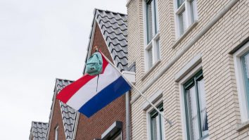 Olanda își mută personalul diplomatic de la Kiev la Liov