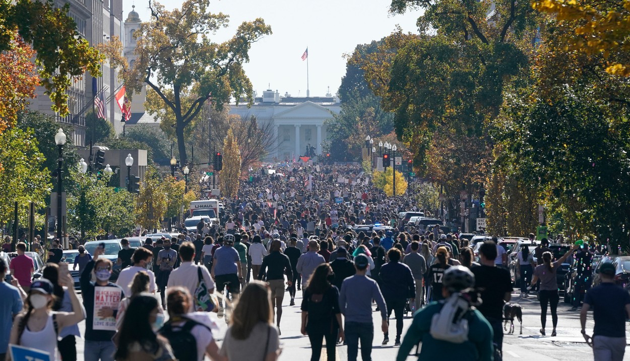 Explozie de bucurie pe străzile din SUA. Cum au reacționat americanii la victoria lui Joe Biden. VIDEO