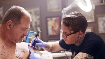 Tatuajele nu mai reprezintă un subiect tabu la angajare. Oamenii sunt din ce în ce mai deschiși la minte