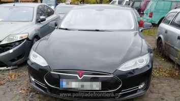 O  Tesla de 50.000 de euro, furată în Norvegia, a fost găsită în Suceava