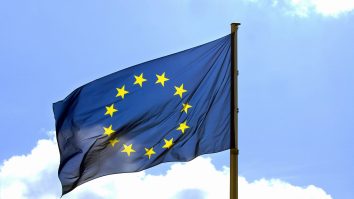 Polonia și Ungaria și-au promis reciproc, în scris, să țină bugetul UE în șah