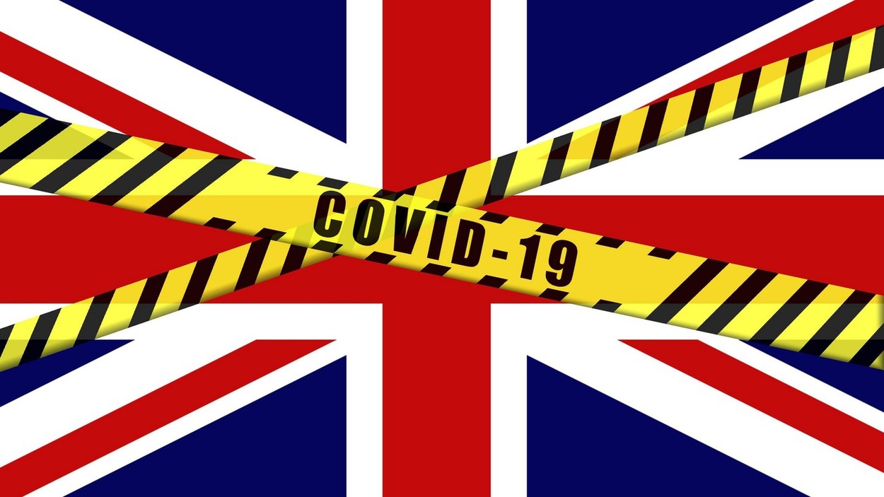 Regatul Unit: Contacții direcți ai celor infectați nu mai trebuie să stea în carantină