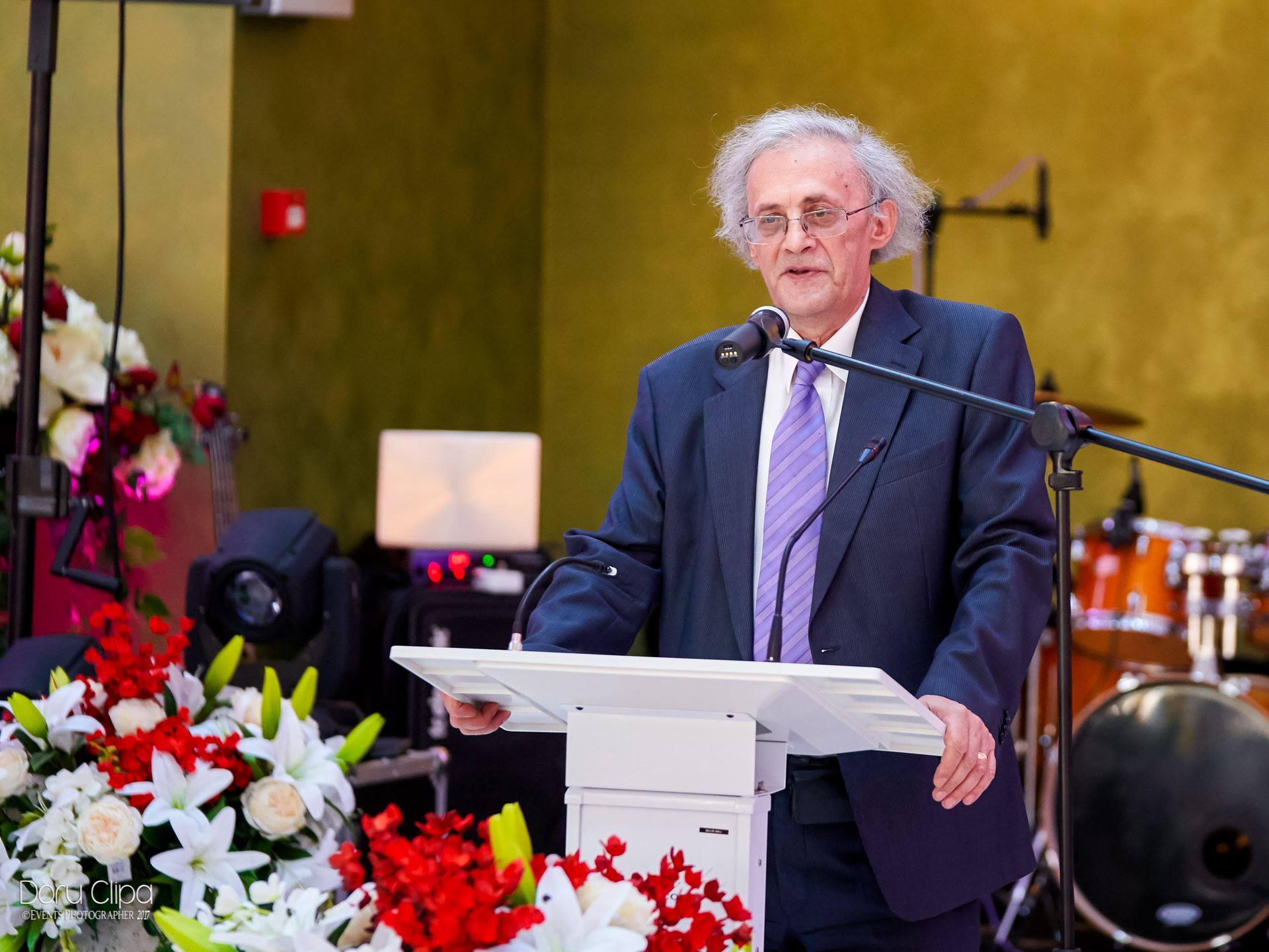 Vasile Astărăstoae: Lockdown-ul nu opreşte virusul, doar îl încetineşte