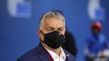 Viktor Orban a blocat în UE votarea bugetului la Consiliul European, alături de Polonia. Ce poate face România în acest caz