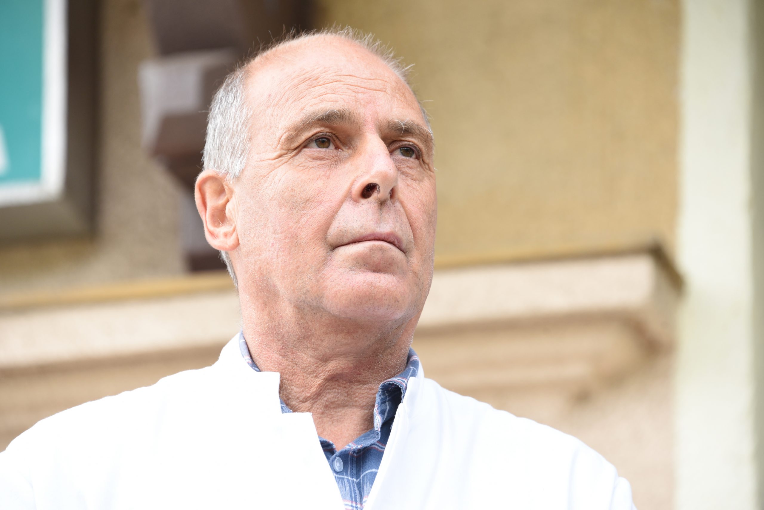 Războiul declaraţiilor, pe paturile ATI. Doctorul Musta reacționează după afirmațiile lui Iohannis