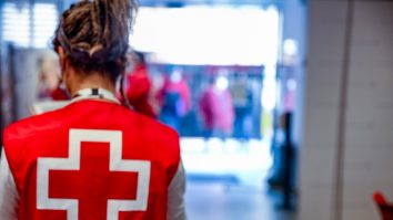 voluntari-crucearosie