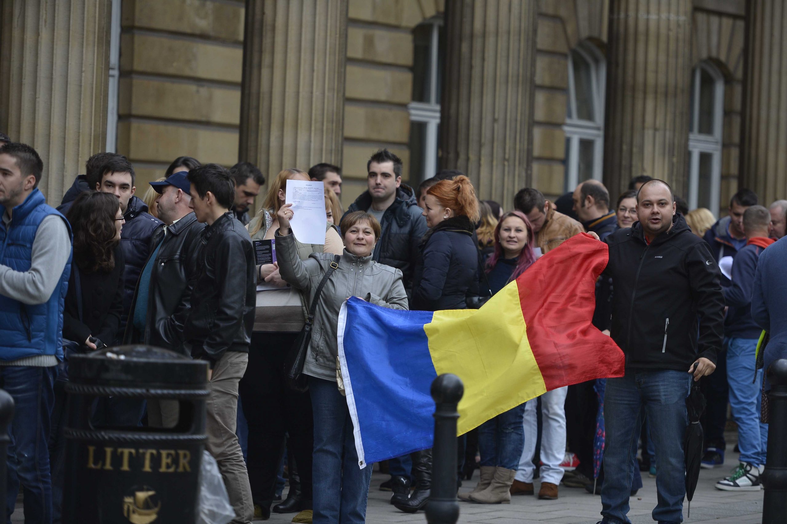 Românii care locuiesc în țări în care s-a declarat lockdown total riscă să nu mai voteze pe 6 decembrie