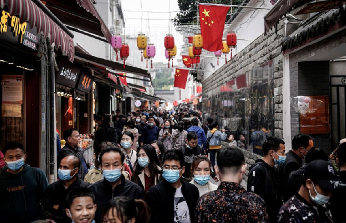 Prețul renașterii din pandemie în Wuhan. Chinezii se tem acum de europeni